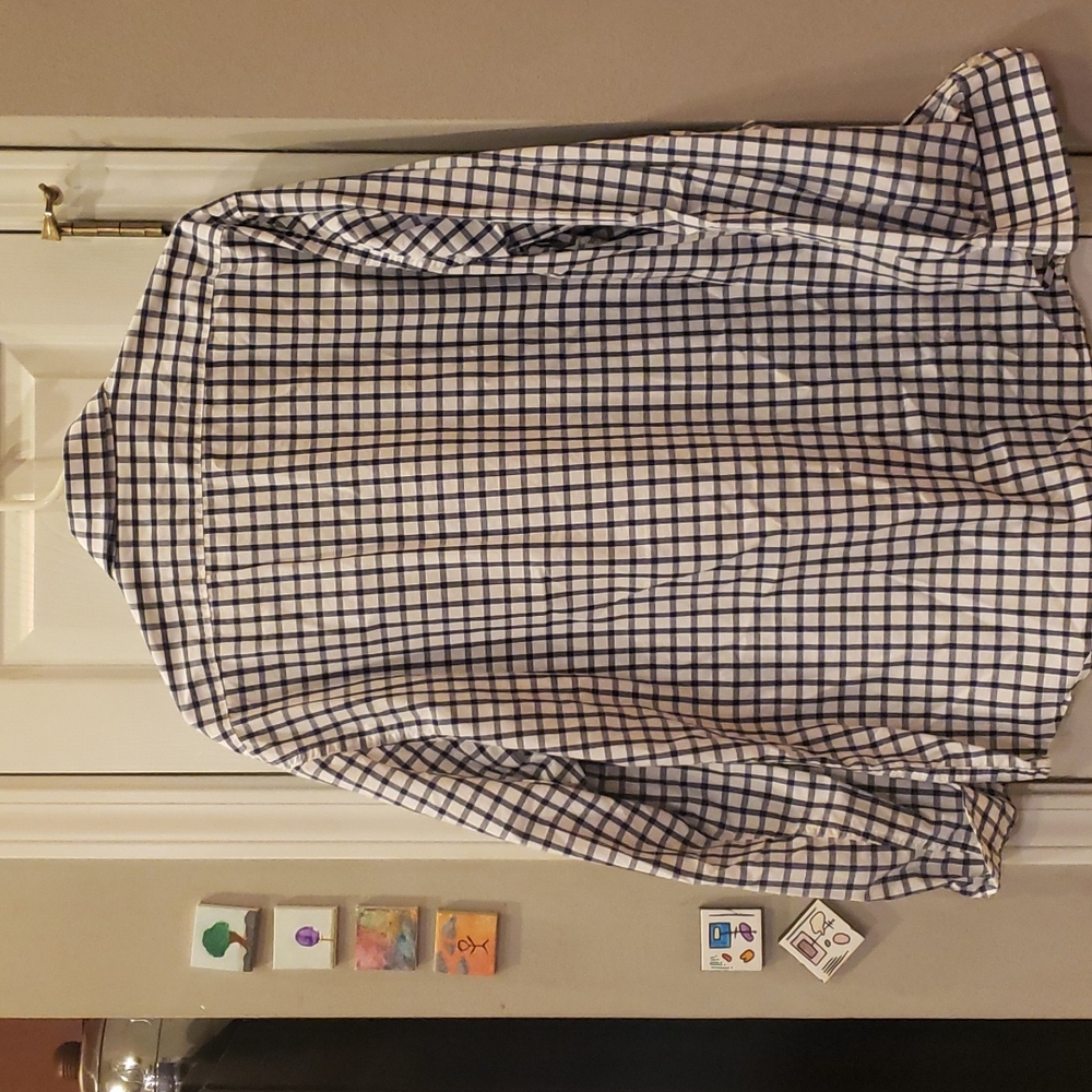 Button down - Picture 2 of 4